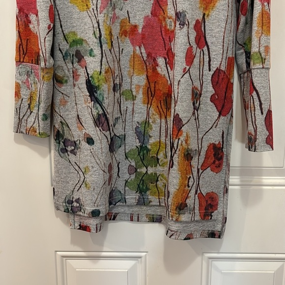Soft Surroundings Watercolor Poppy Fields Long Sleeve Tunic Top Size XS - Picture 4 of 13